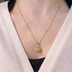 Sparkling Apple Pendant Necklace – High-End Gold Alloy Clavicle Chain, Niche Temperament "Ping An" Jewelry for Women, Light Luxury Fruit Pendant