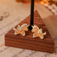 Korean Style Golden Sweet Pony Pendant Necklace – 18K Gold Plated Niche Design Clavicle Chain, High-End Light Luxury Sweater Chain for Women