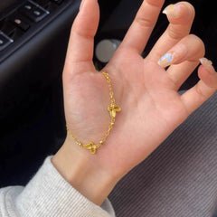 New Chinese Style Three-Flower Butterfly Bracelet – 18K Gold Plated Light Luxury Niche Bracelet, Exquisite Eastern Aesthetic Hand Jewelry for Women