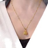 Sparkling Apple Pendant Necklace – High-End Gold Alloy Clavicle Chain, Niche Temperament "Ping An" Jewelry for Women, Light Luxury Fruit Pendant