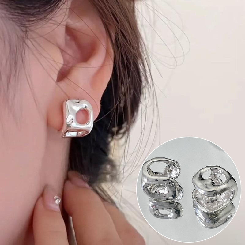 French Retro Gold Hoop Earrings - S925 Silver Needle Minimalist Thick Hoops - 18K Gold Plated Niche Design High-End Earrings for Women