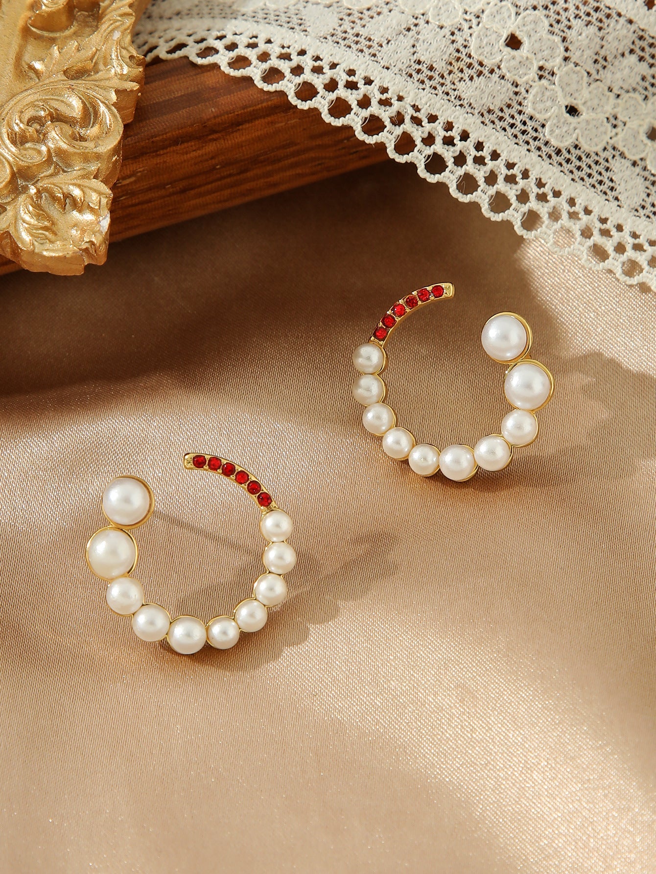 Retro Pearl Hoop Earrings - Korean Temperament Gold Hoops - Trendy Urban Style Pearl Earrings for Women - Aesthetic Fashion Jewelry