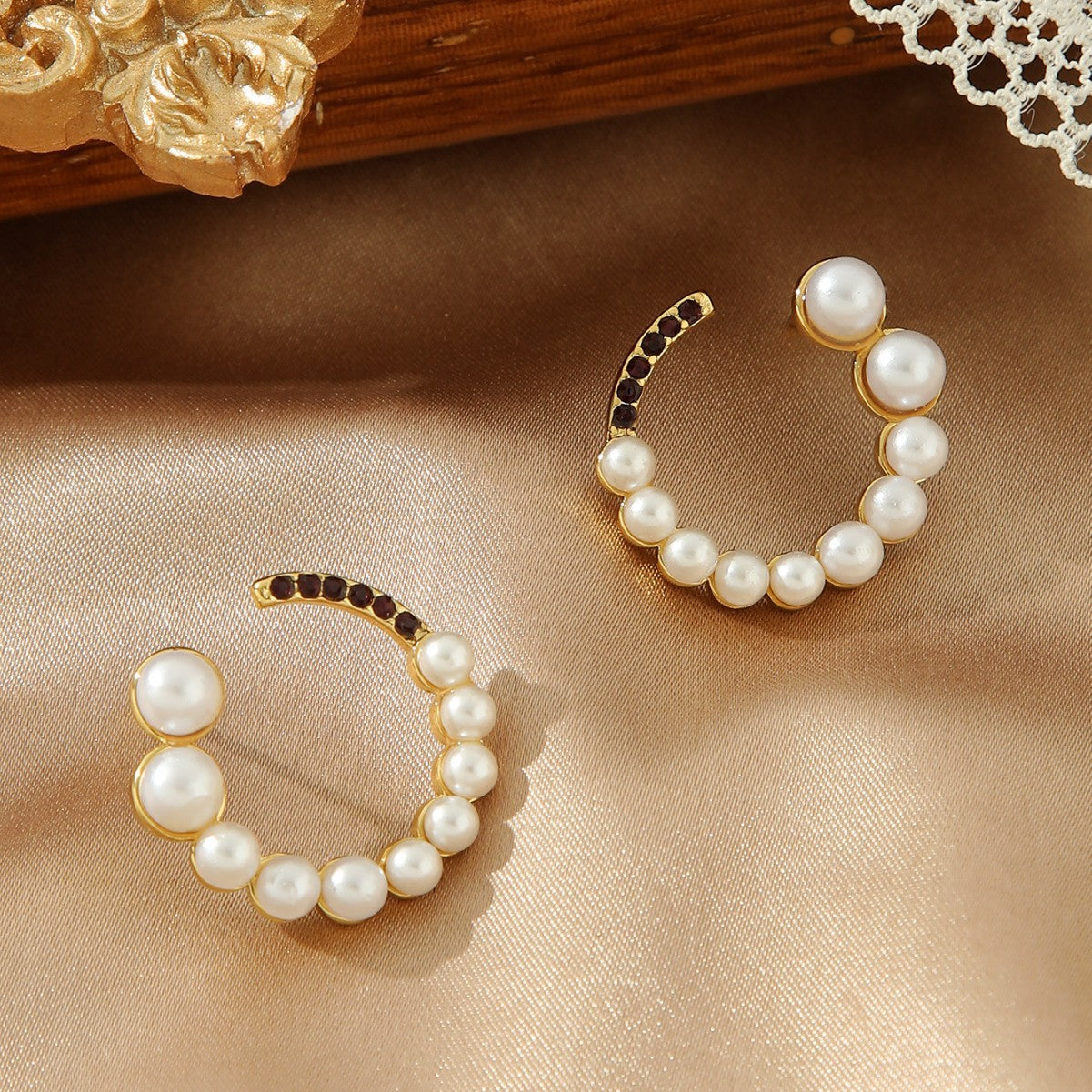 Retro Pearl Hoop Earrings - Korean Temperament Gold Hoops - Trendy Urban Style Pearl Earrings for Women - Aesthetic Fashion Jewelry
