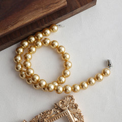 South Sea Gold Bead Pendant Necklace – 18K Gold Plated Round Pearl Clavicle Chain, Light Luxury Retro Sweater Chain, High-End Autumn & Winter Accessory
