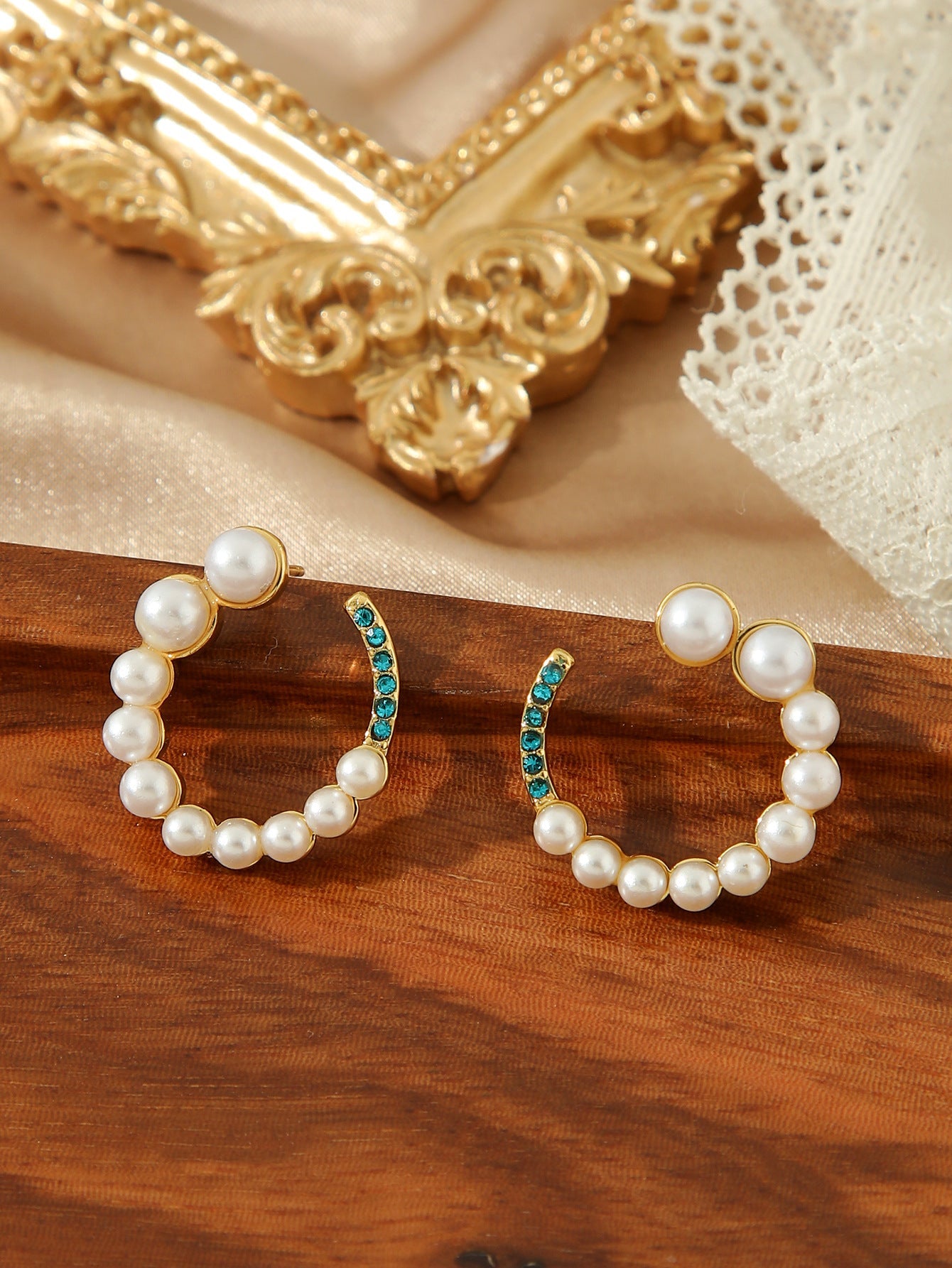 Retro Pearl Hoop Earrings - Korean Temperament Gold Hoops - Trendy Urban Style Pearl Earrings for Women - Aesthetic Fashion Jewelry
