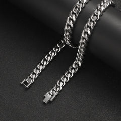 Heavyweight Titanium Steel Cuban Link Necklace – 360° Round Grinding Tightly Encrypted Chain, Hip-Hop Streetwear Jewelry with Industrial Security Buckle for Men