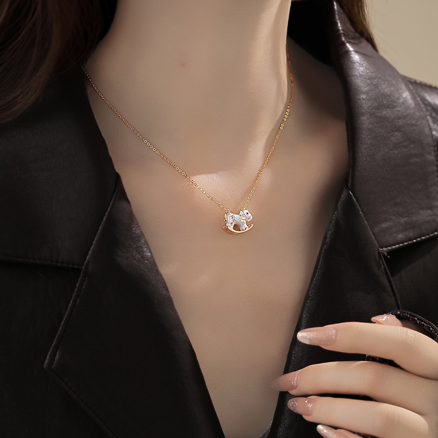 White Pony Zodiac Pendant Necklace – 18K Gold Plated Light Luxury Sweater Chain, Niche High-End Autumn & Winter Jewelry for Women