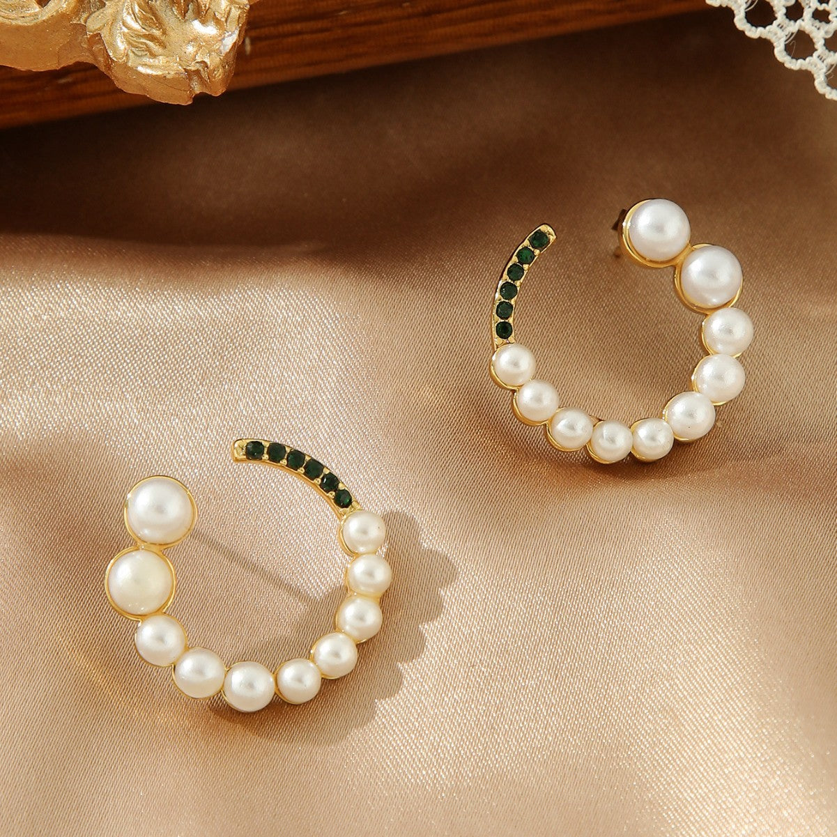 Retro Pearl Hoop Earrings - Korean Temperament Gold Hoops - Trendy Urban Style Pearl Earrings for Women - Aesthetic Fashion Jewelry