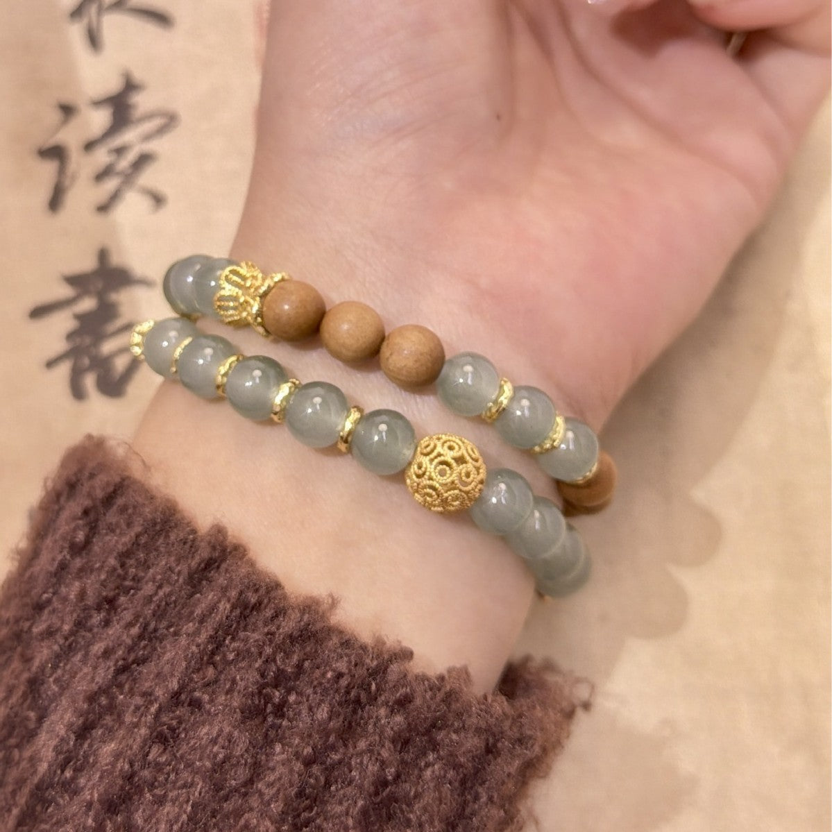 New Chinese Style Old Sandalwood Double Circle Bracelet – Retro "Cold Style" Coiled Beaded Wrap, Niche Sandalwood Hand Jewelry for Women