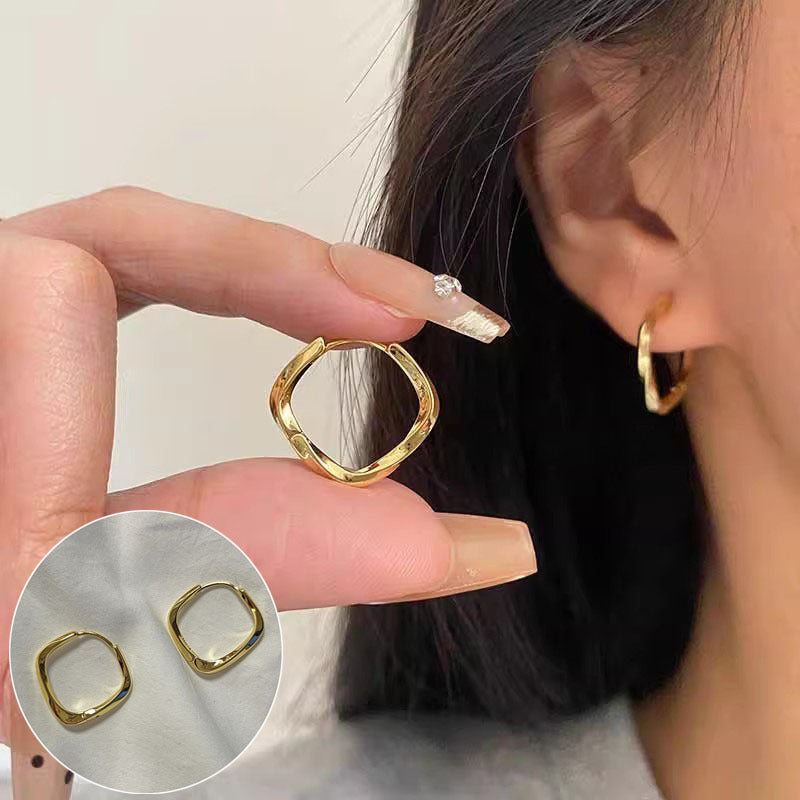 French Retro Gold Hoop Earrings - S925 Silver Needle Minimalist Thick Hoops - 18K Gold Plated Niche Design High-End Earrings for Women