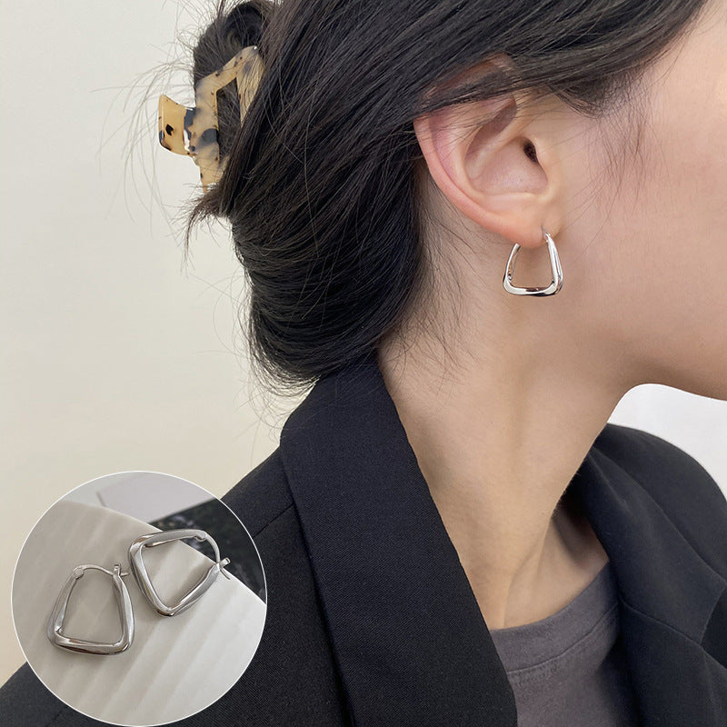 French Retro Gold Hoop Earrings - S925 Silver Needle Minimalist Thick Hoops - 18K Gold Plated Niche Design High-End Earrings for Women