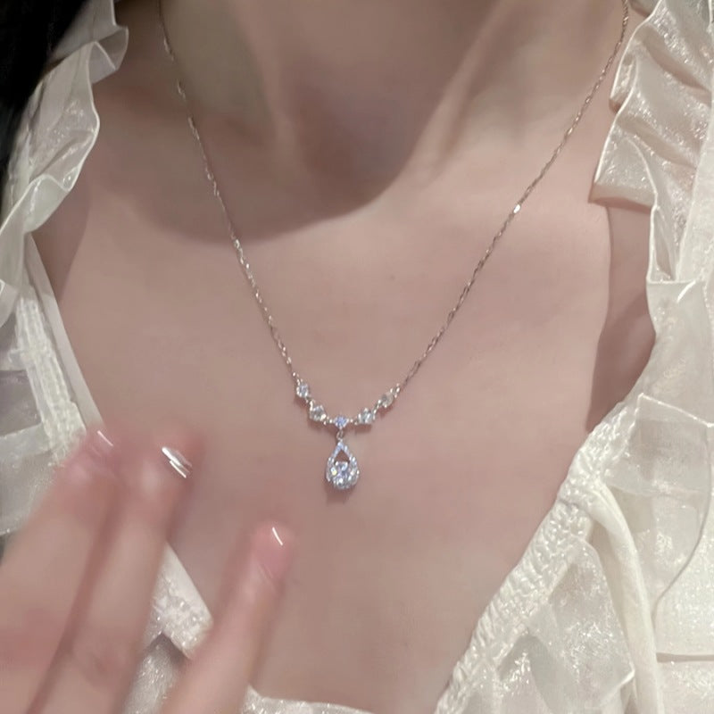 S925 Sterling Silver Moissanite Water Drop Necklace – D-Color VVS1 Lab Diamond Pear Pendant, French Light Luxury High-End Clavicle Chain for Women