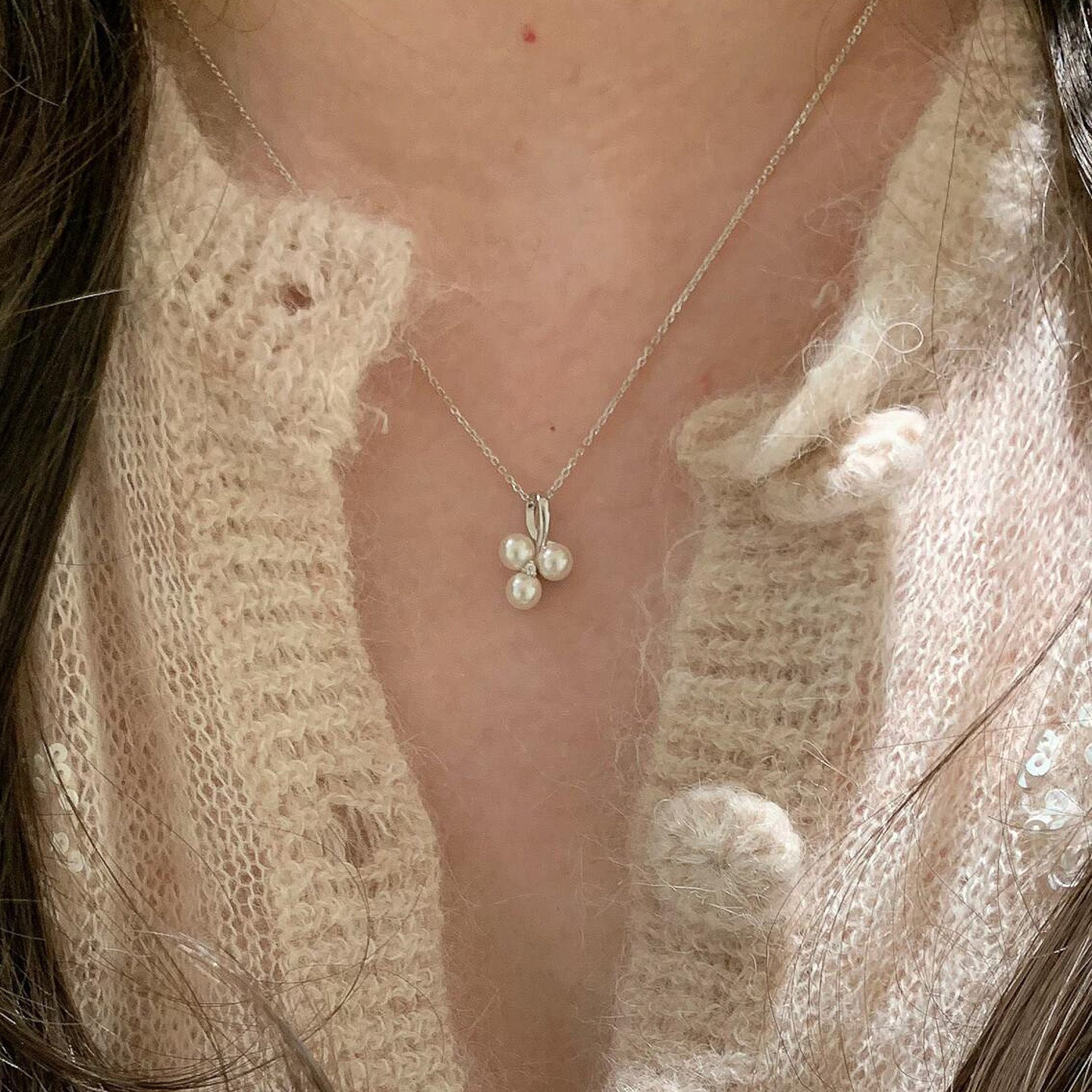 Korean Small Grape Pearl Pendant Necklace – 18K Gold Plated "Cluster" Pearl Clavicle Chain, Minimalist High-End Sweater Chain for Women