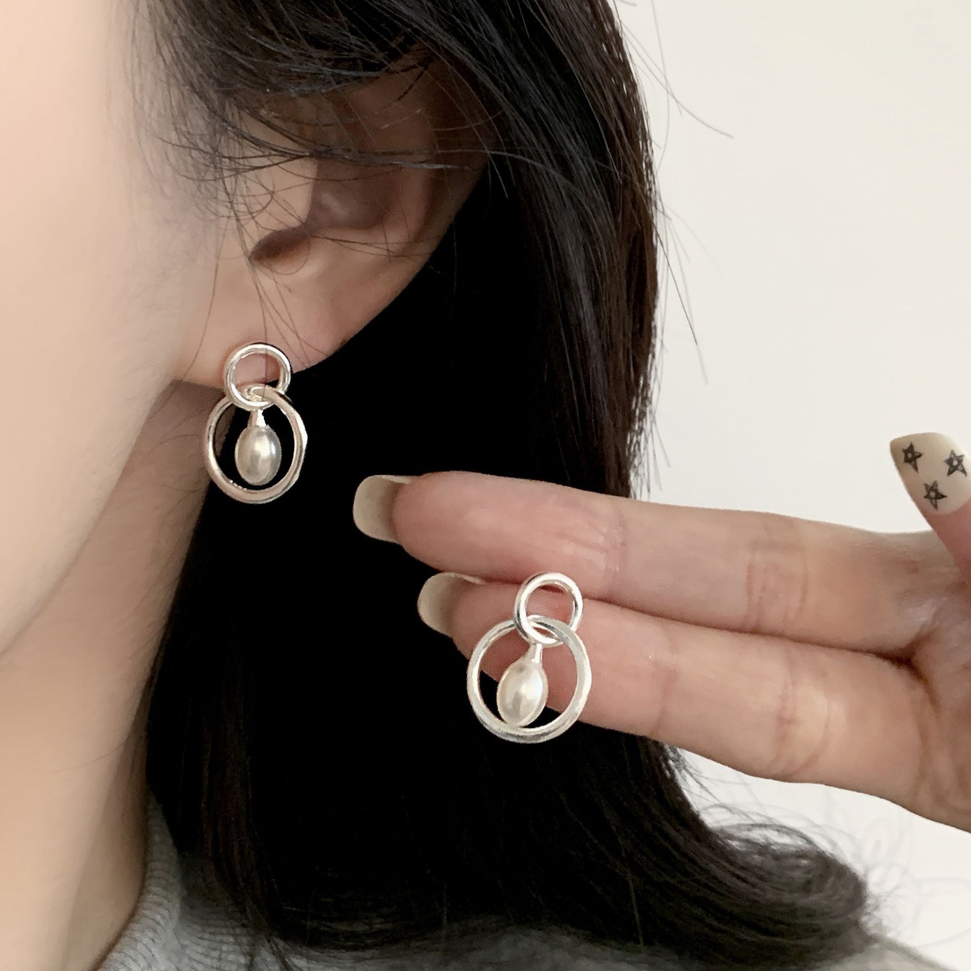 French Retro Gold Hoop Earrings - S925 Silver Needle Minimalist Thick Hoops - 18K Gold Plated Niche Design High-End Earrings for Women