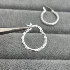 "Cross-Border" Twisted Texture Large Hoops - S925 Silver Needle High-End Circle Earrings - Personalized Minimalist Statement Jewelry