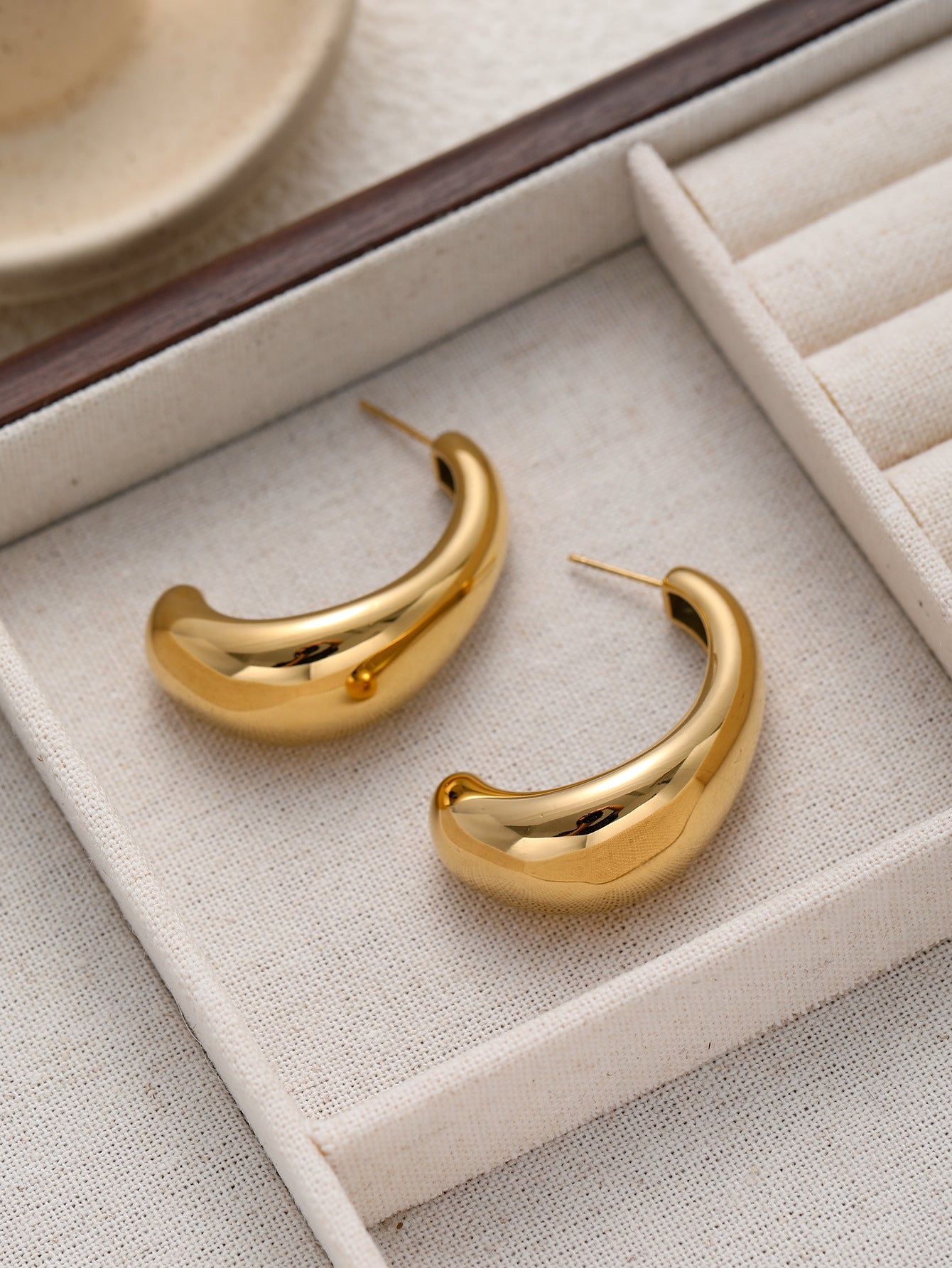 Minimalist Water Drop Pendant Necklace - Japanese & Korean "Ins" Style 18K Gold Plated Teardrop Necklace for Women