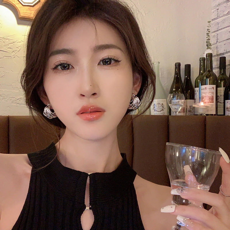 Retro Winding "Heavy Industry" Hoop Earrings - S925 Silver Needle Hollow C-Shaped Metal Hoops - High-End Niche Design Jewelry for Women