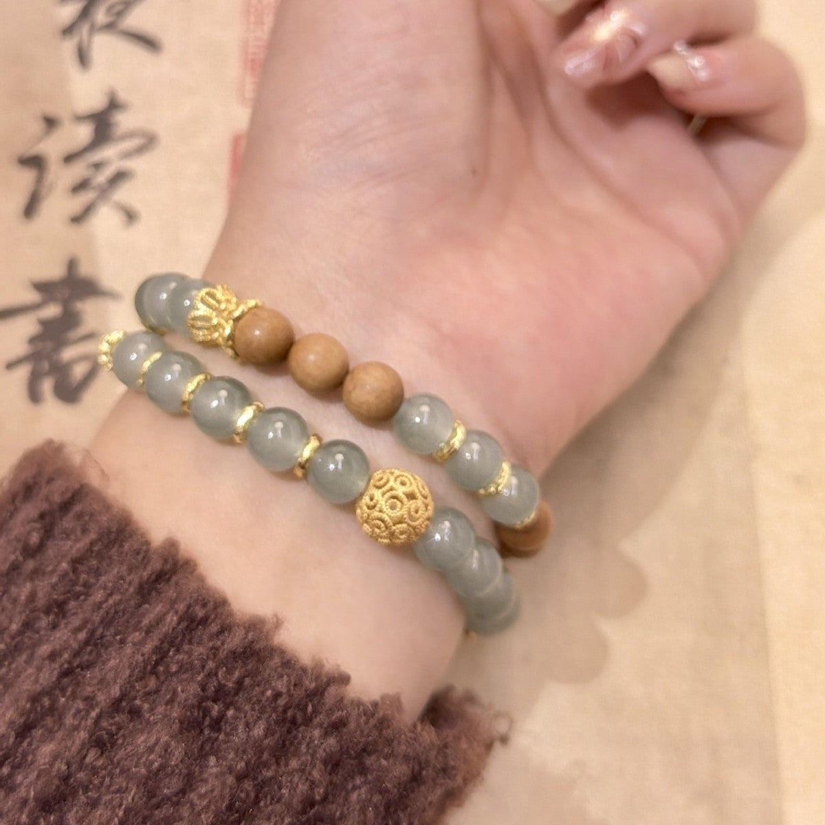 New Chinese Style Old Sandalwood Double Circle Bracelet – Retro "Cold Style" Coiled Beaded Wrap, Niche Sandalwood Hand Jewelry for Women