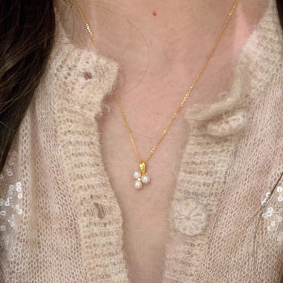 Korean Small Grape Pearl Pendant Necklace – 18K Gold Plated "Cluster" Pearl Clavicle Chain, Minimalist High-End Sweater Chain for Women